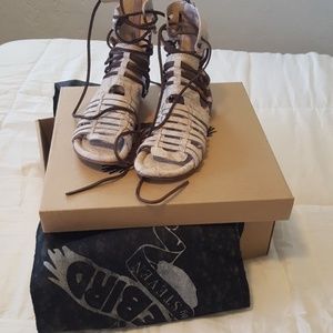 Freebird Sanibel Sandals white multi size 6